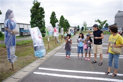 かかし祭りの様子